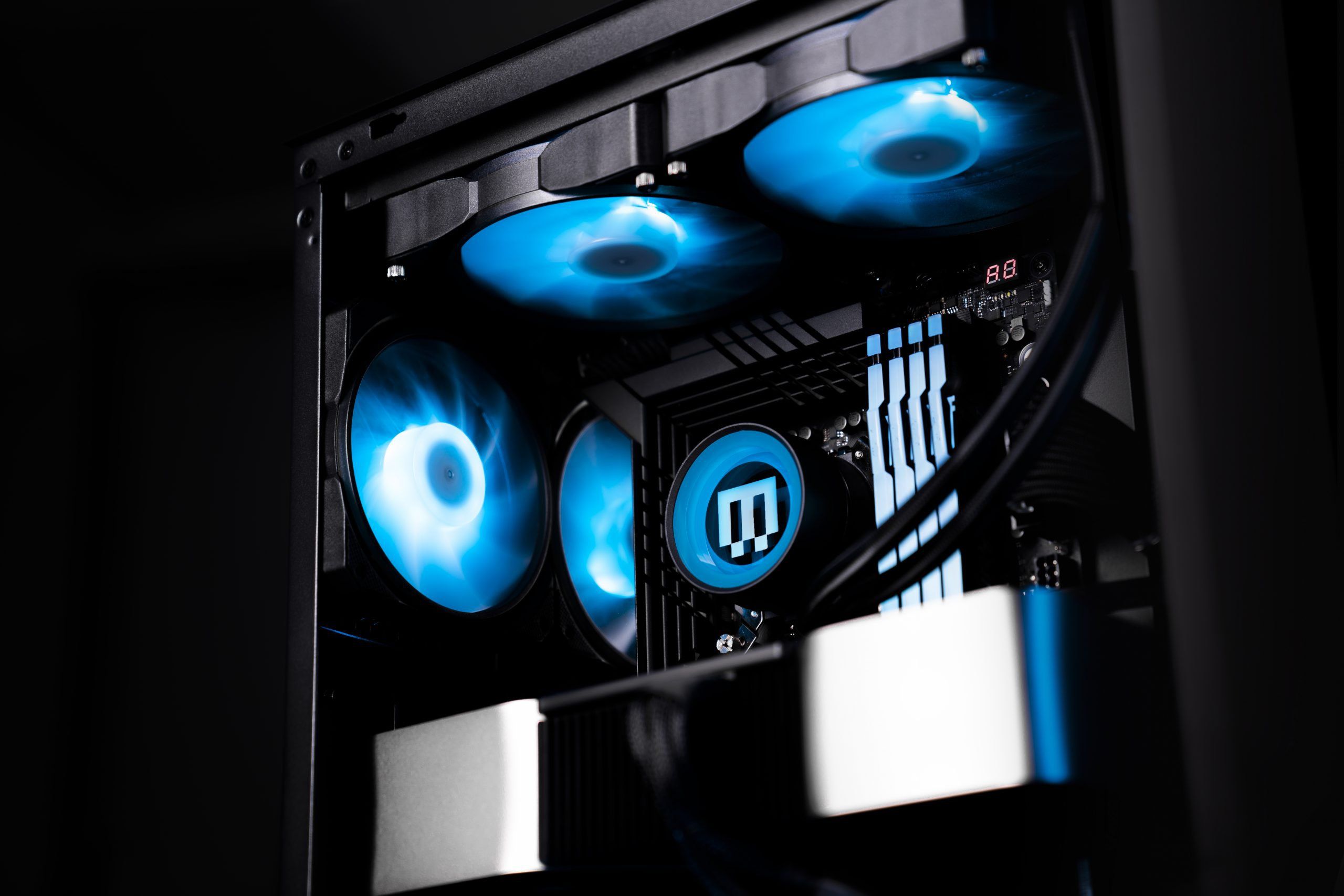 MAINGEAR Announces Revolutionary Cable Management Design