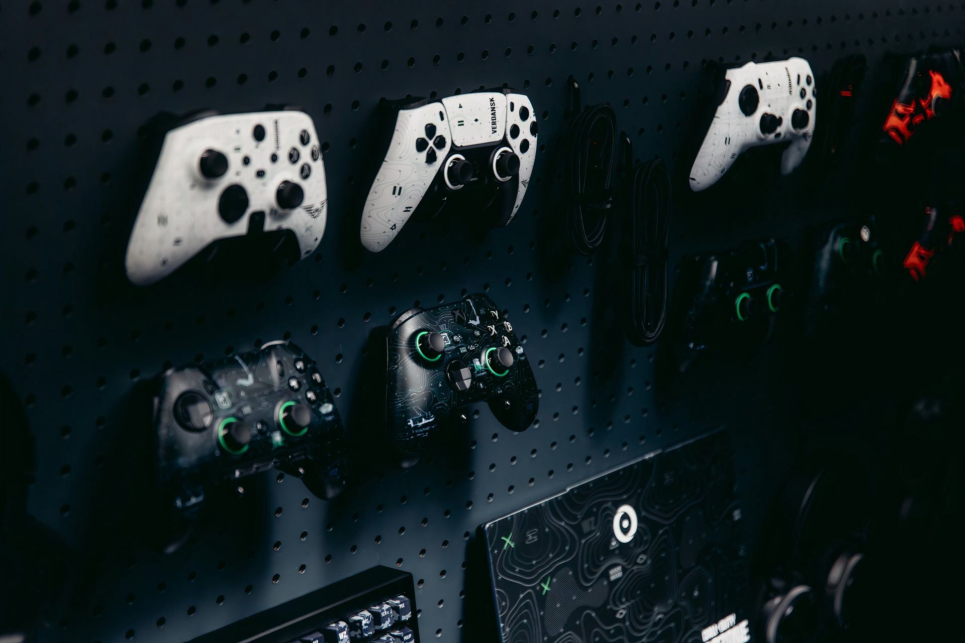 CORSAIR, SCUF, More Enter Collab for COD: Warzone