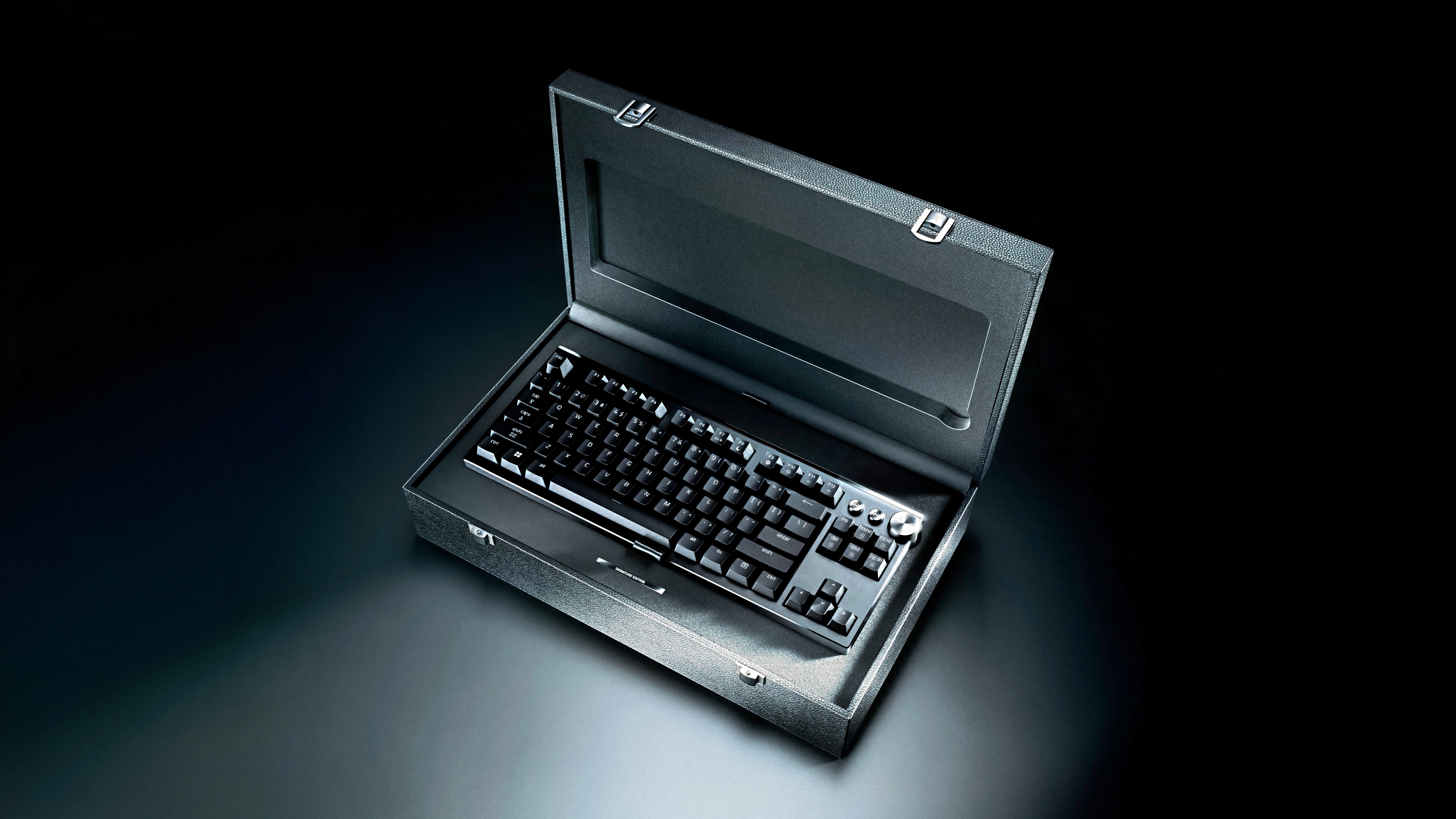 Razer Huntsman Signature Edition: A $500 Flagship Gaming Keyboard