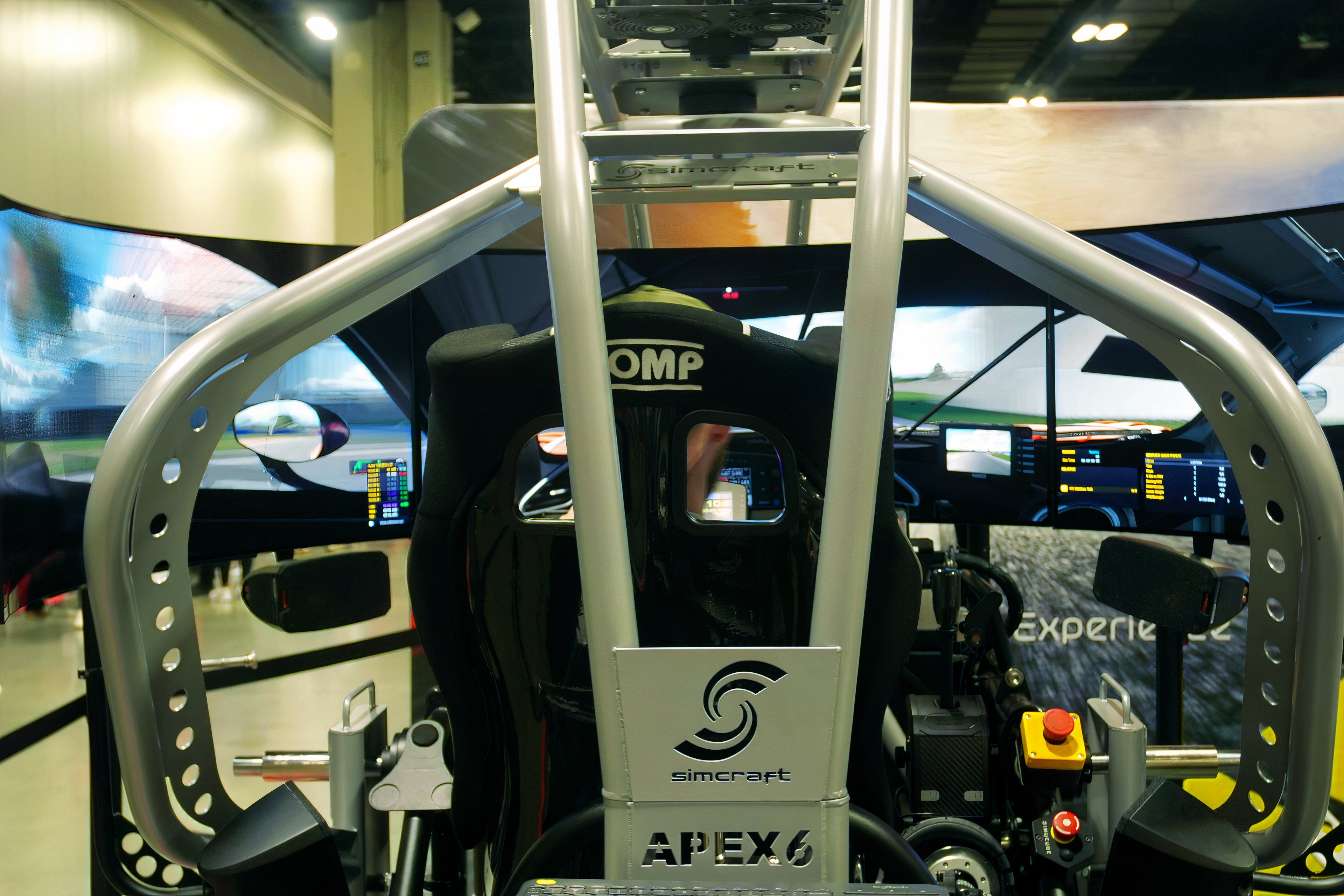 SimCraft Brings Realistic Racing Simulators to Sim Racing Expo